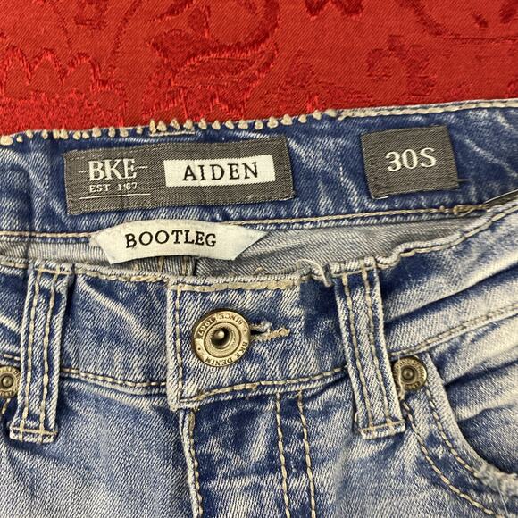 BKE Jeans Mens 30x29'' Short Bootleg Aiden Distressed Blue Denim Cowboy - Picture 2 of 16